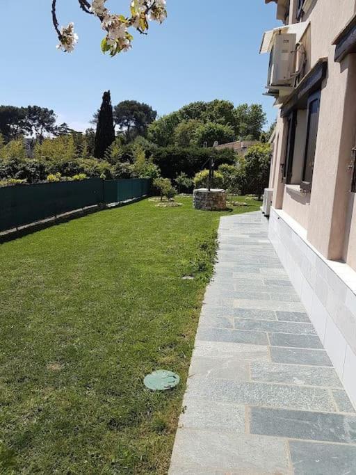 Elegant-Cosy 2P55M2 Dans Bas De Villa Provencale ! Villeneuve-Loubet Exterior foto